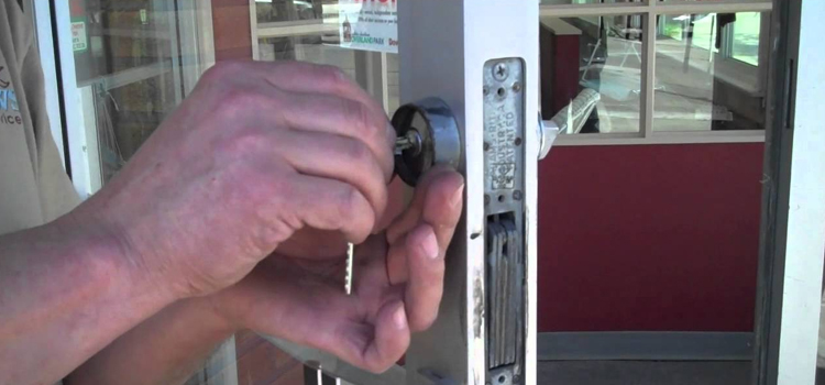commercial door lock repair Roseville
